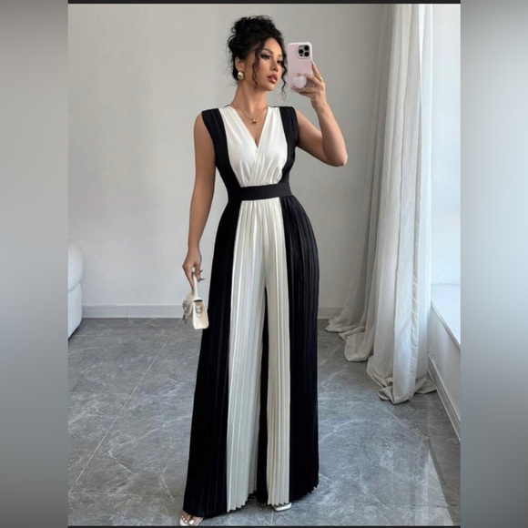Pants - 32. Women's Pleated V-neck Cinched Waist Wide Leg Jumpsuit